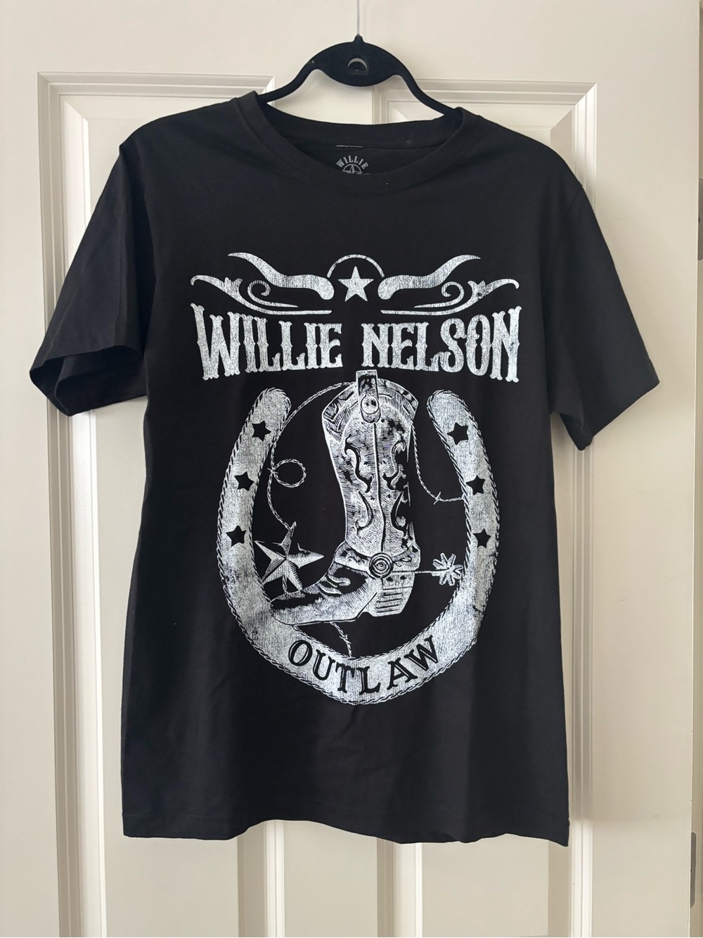 Willie Nelson Outlaw Graphic Tee - Black & White